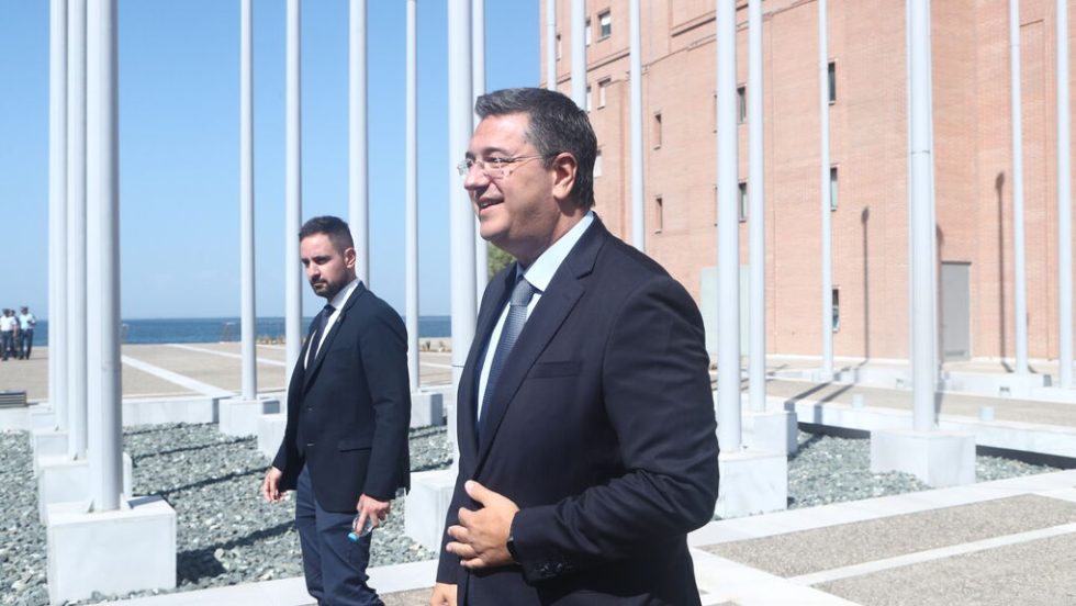 apostolos tzitzikosta